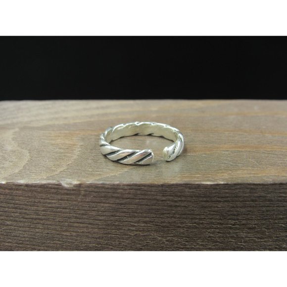 Size 4 Sterling Silver Braid Pattern Toe Band Ring Vintage Statement Engagement - Picture 2 of 8